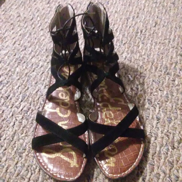 Shoes - Picture 3 of 3